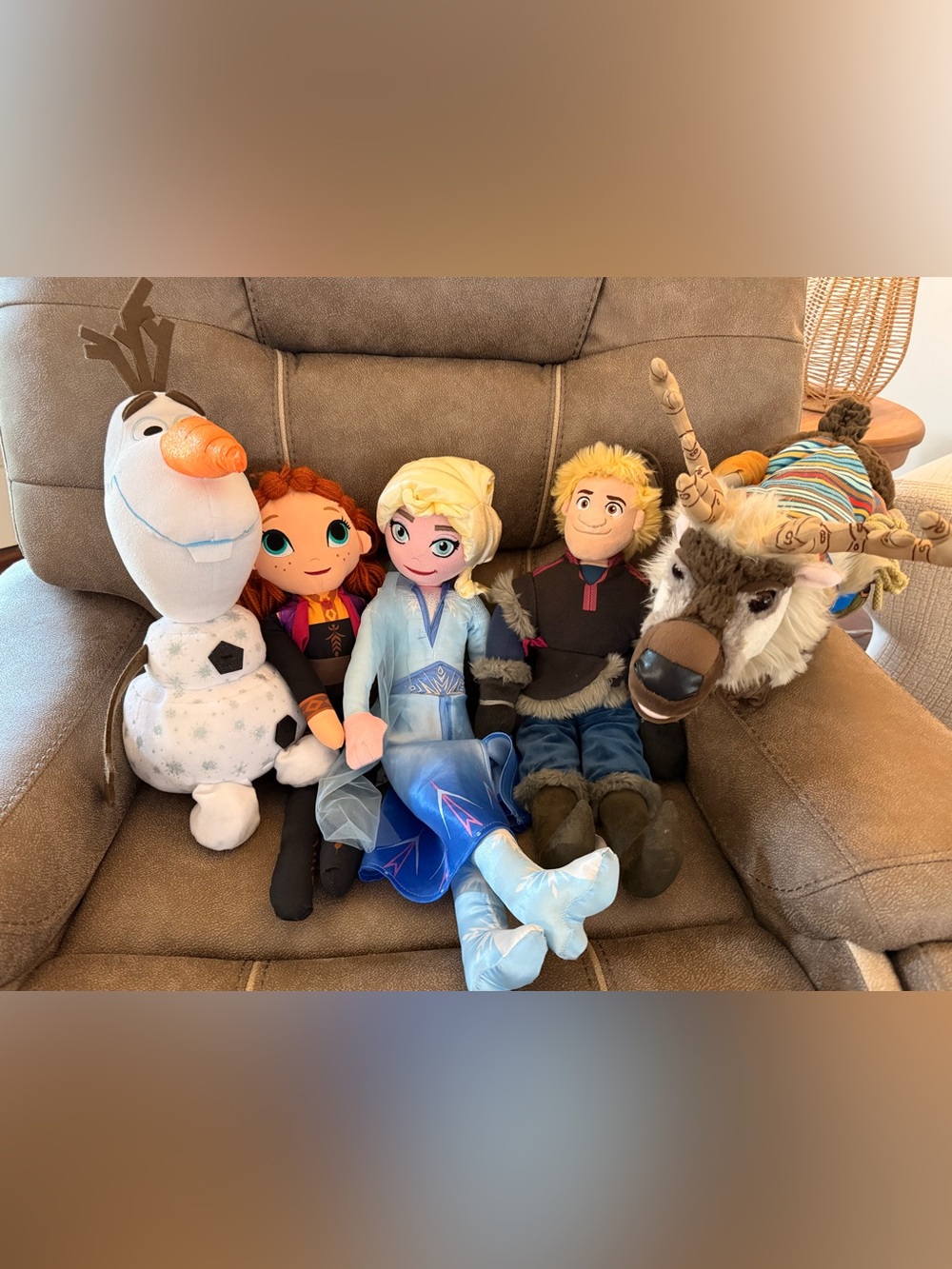 Disney Frozen Plush Characters Set - White, Blue, Brown, Tan